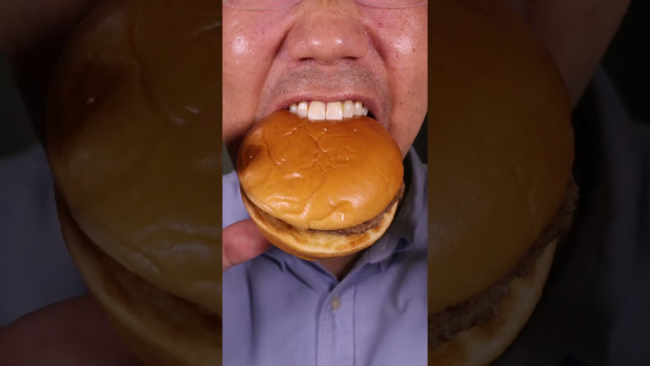 McDonald’s Hamburger Bite ASMR 🍔 