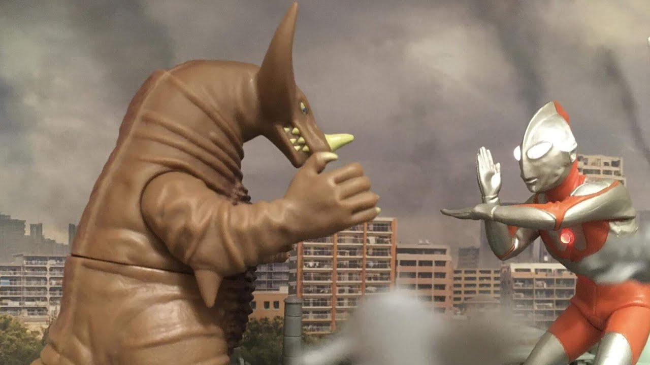 Ultraman VS Gomora ウルトラマンVSゴモラ 