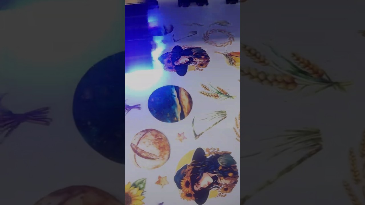 Уф-принтер Мимаки UJV100-160 Plus CMYK+W+V Версия запущена на лаке 