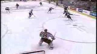 Sedin to Sedin to Sedin to Sedin