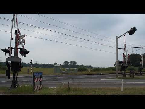 Spoorwegovergang N340 Zwolle // Dutch Railroad Crossing