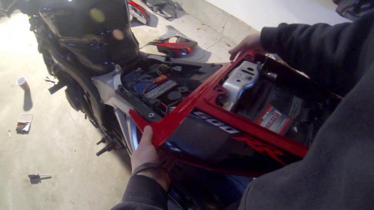 CBR 600rr Fairings Removal in 6 Minutes YouTube
