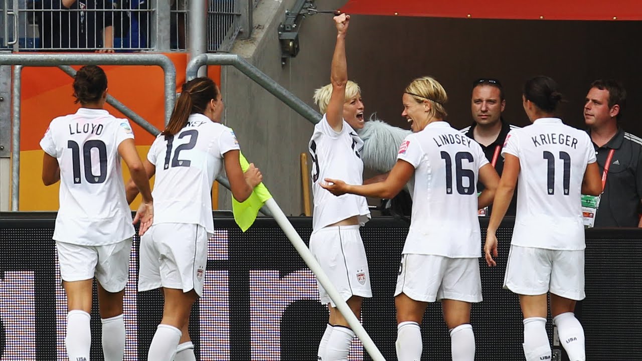 WOMEN'S FOOTBALL FUNNY MOMENTS !! (PART II) YouTube