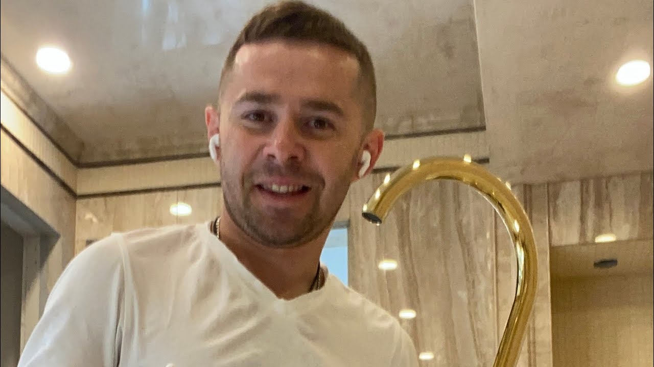 Встречайте сантехника в белых перчатках 😂. #handymanses - YouTube