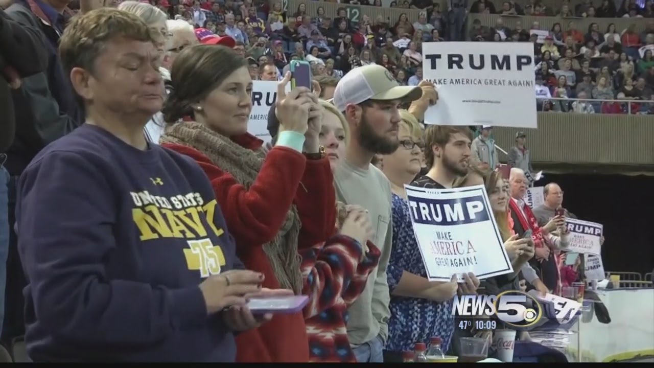 Donald Trump Holds A Rally In Biloxi - YouTube