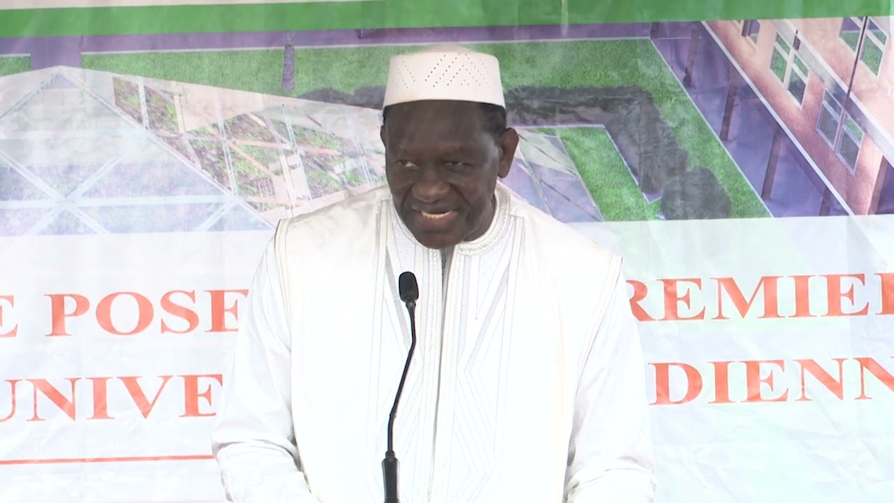Le Premier ministre pose la 1ère pierre de l'université d'Odienné