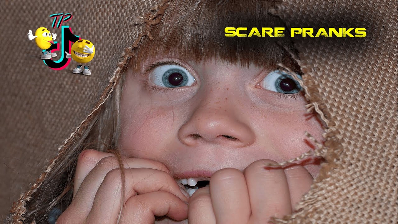 Ultimate scare pranks 2022 😂👍 Best compilation of scare cam #51 - YouTube