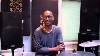 Celebrity Omar Hakim Interview Part 3 - First Big Artist He Played For Net Worth