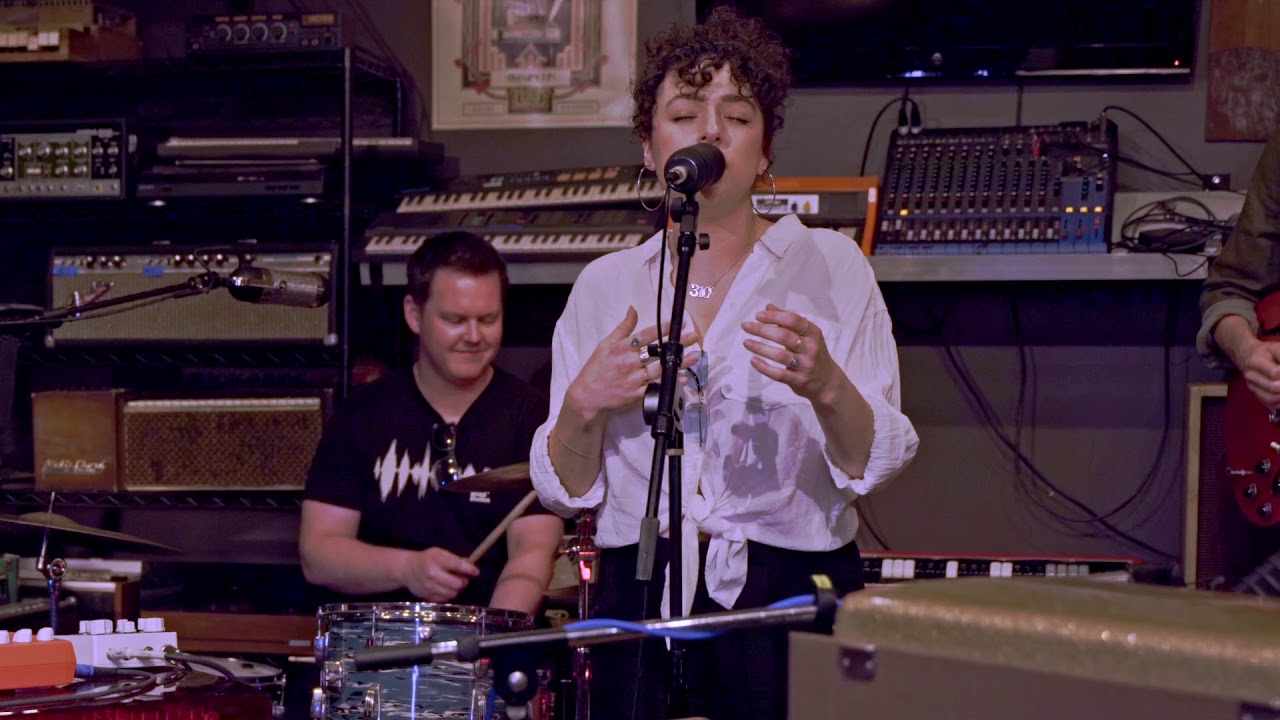 Raquel Rodriguez “I Want It All” Live at Custom Vintage Keyboards