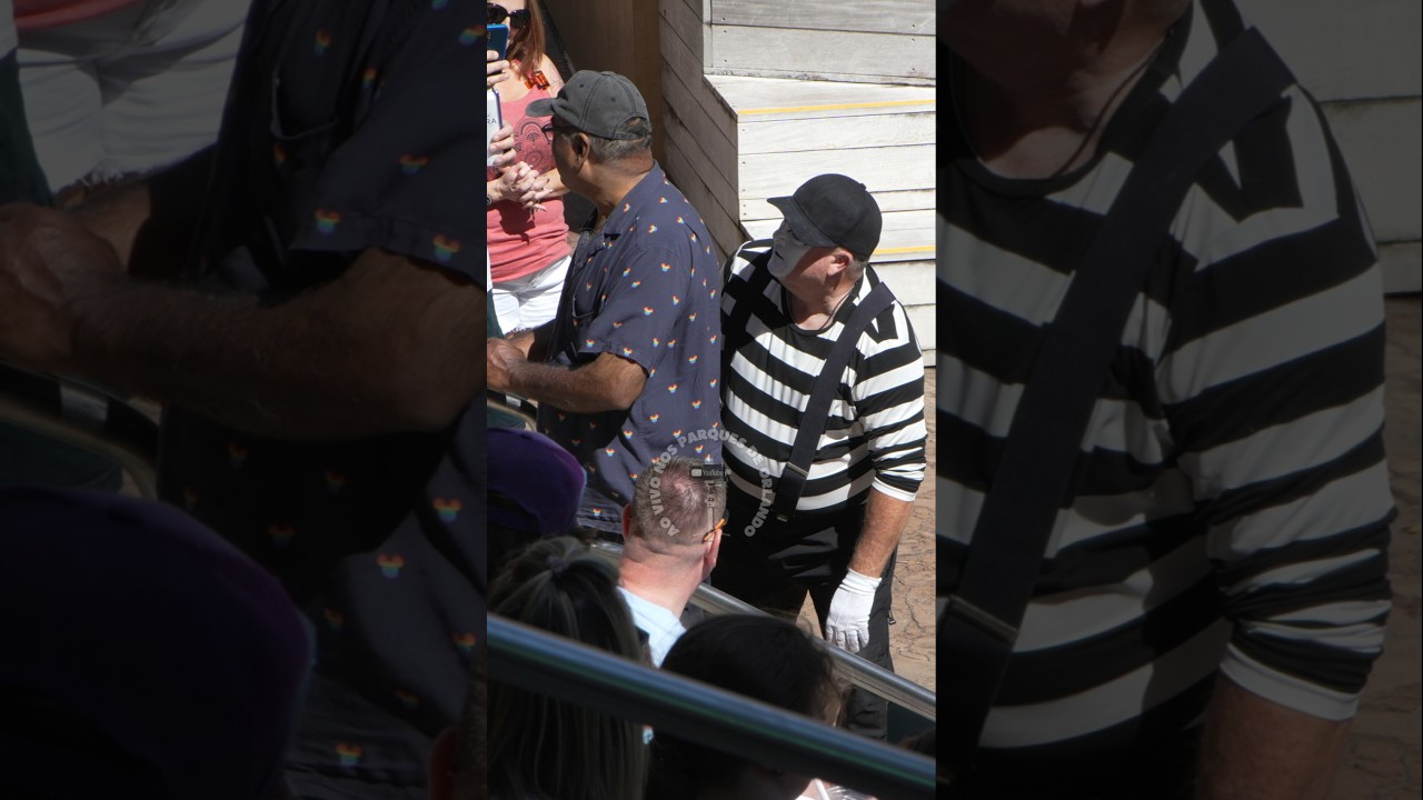 Tom o mímico brincando de se esconder com este homem 😂🤣 #tomthemime #seaworldmime