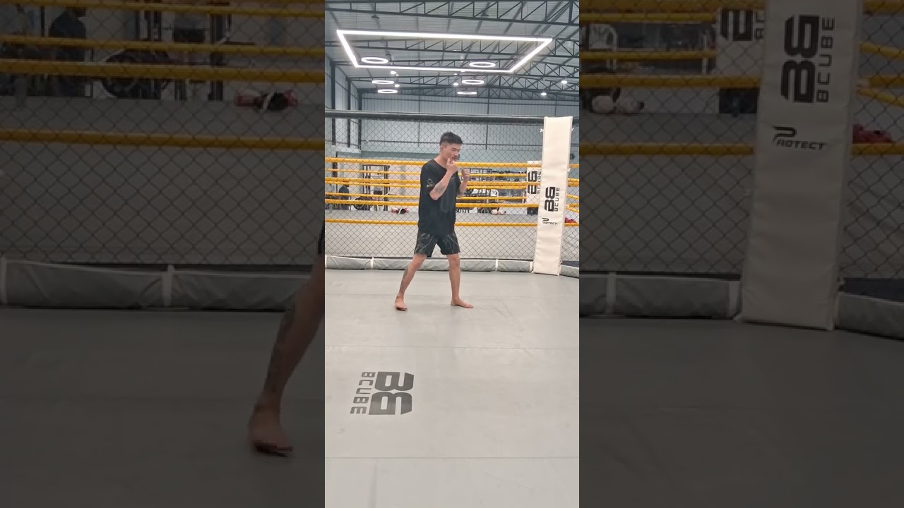 Let's learn how to punch #Manipur #india #mma