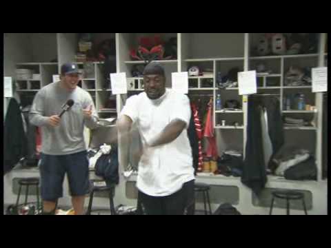 49er Ricky Jean-Francois doing the Peanut Butter J...