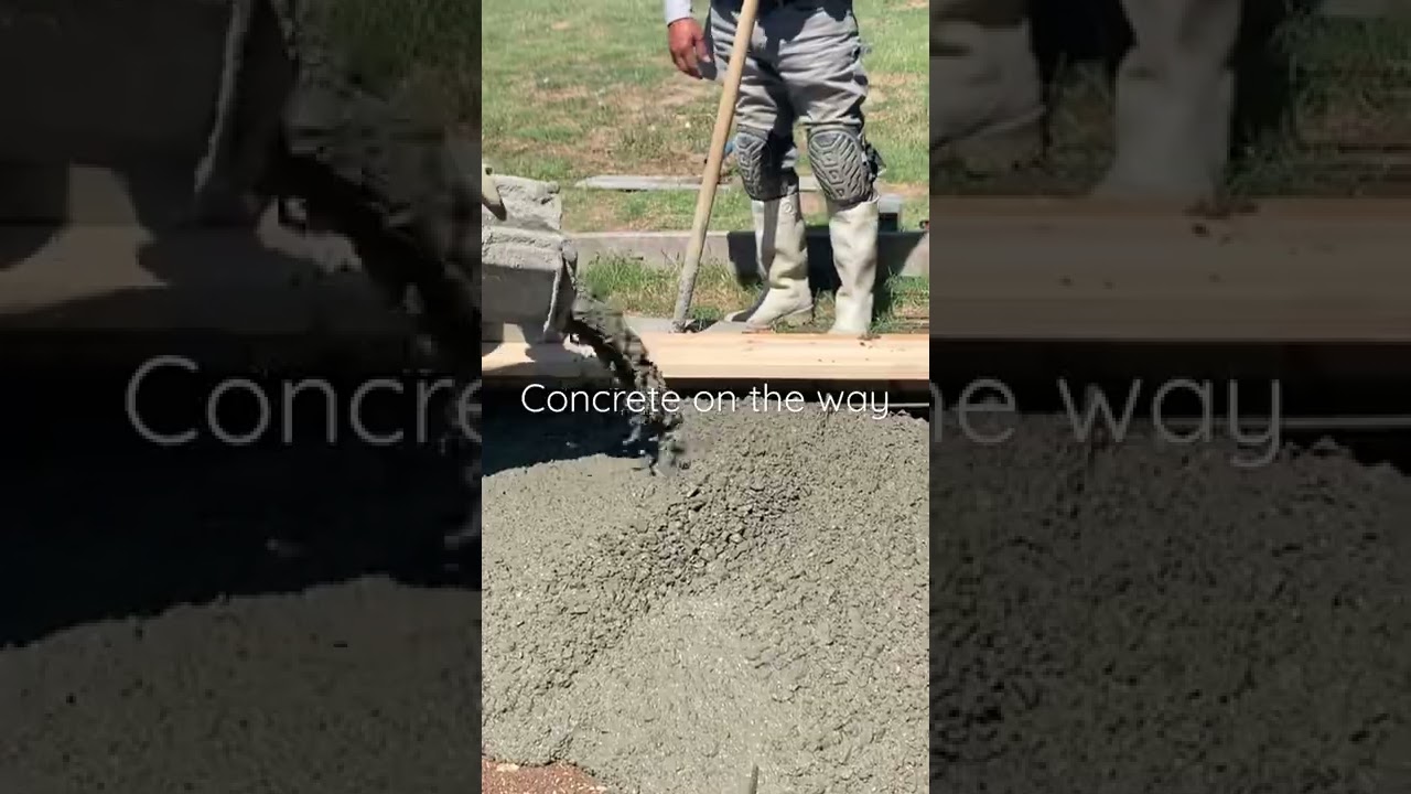 Pouring concrete 🥸 concrete patio, concrete floor