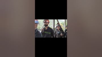 Cận Cảnh Khoan Nổ Mìn Khai Thác Than Trong Mỏ Hầm Lò