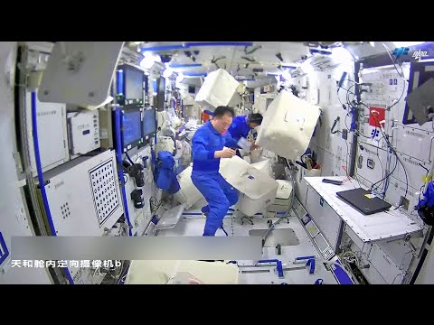 See Chinese astronauts clean the Tiangong Space Station