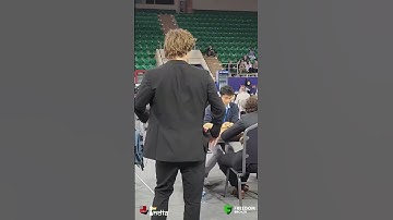 Magnus Carlsen watches Hans Niemann