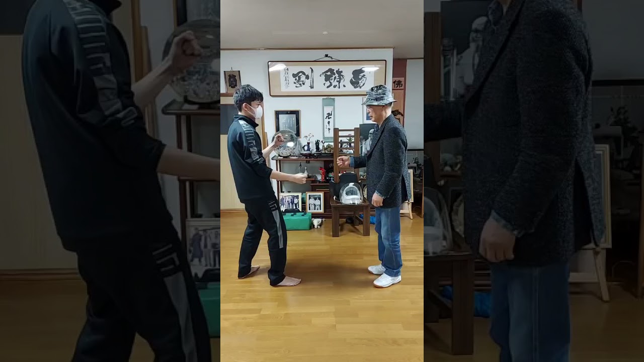 ①安全な鉤手守法と危険な鉤手守法（KAGITE SHUHO) 〜逆小手（GYAKU GOTE）少林寺拳法 Shorinjikempo