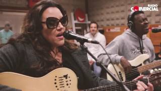 Video thumbnail of "Rádio Comercial | Ana Carolina, Seu Jorge - É Isso Aí"