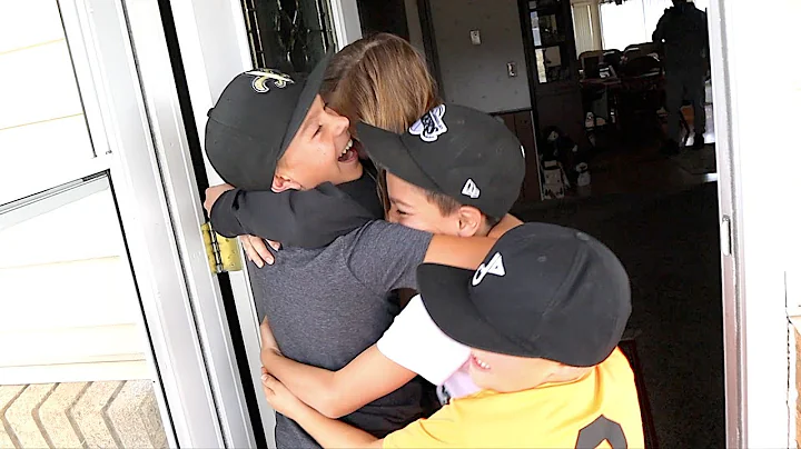 WE'RE HOME!!! SURPRISING OUR COUSINS!!!