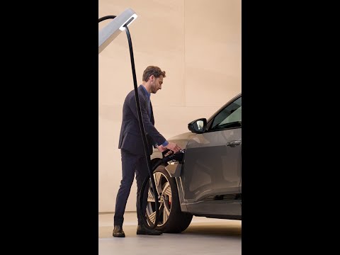 High-powered possibilities. The new, fully electric Audi Q8 e-tron*.