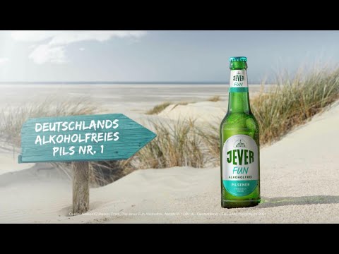 Jever Fun – Deutschlands alkoholfreies Pils Nummer 1 - Deutsche Werbung auf Youtube für alkoholfreies Bier, mit einer Gruppe von Leuten in Neoprenanzügen, die es an einem Strand trinken.