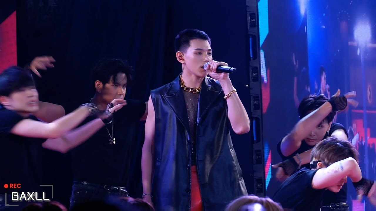 240225 ต้าห์อู๋ พิทยา DAOU - Perf. on Stage #TiktokShopRunwayxOuRoad @ ICON SIAM