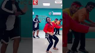 Shaalin Zoya-ஆ இவஙகசமமய Dance ஆடறஙக