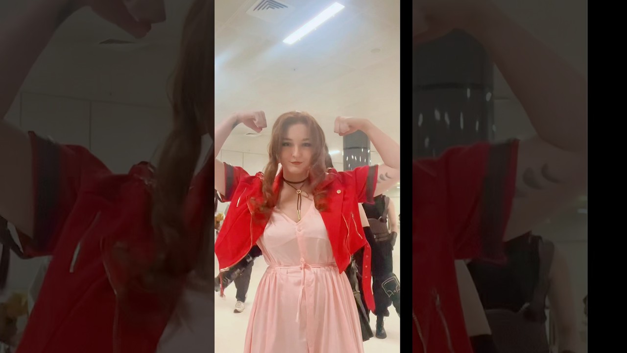 😍Aerith, Tifa and Cloud Cosplays at MCM Birmingham😍