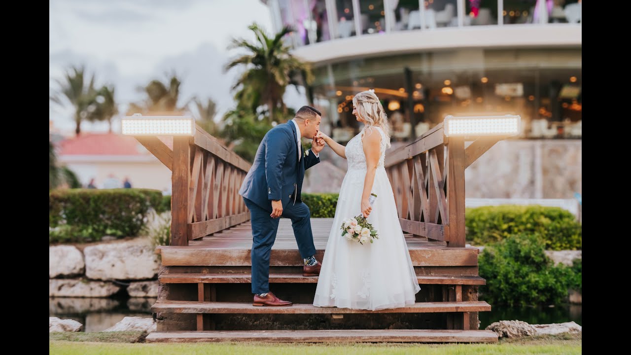 The best Destination Wedding Island is Aruba