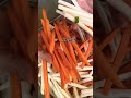 The radish strips are formed evenly without broken slag by pushing one key.#萝卜推条机