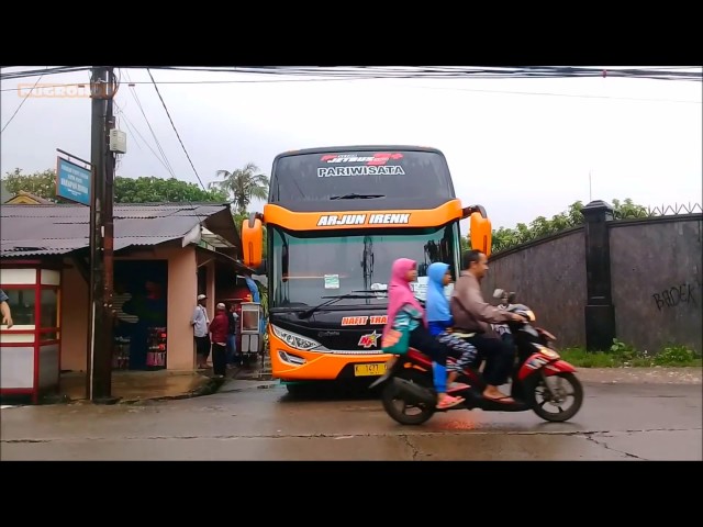 Bis Nafit Trans, Rimba Raya, Citra Pantura, DMS Trans exit masjid Kubah Emas class=