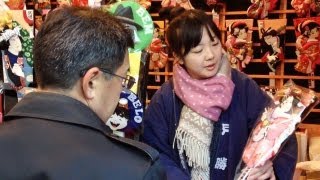 Hagoita-Ichi (Japanese Battledore Fair) at Sensoji Temple, Asakusa, Tokyo [iPhone 4S/HD]