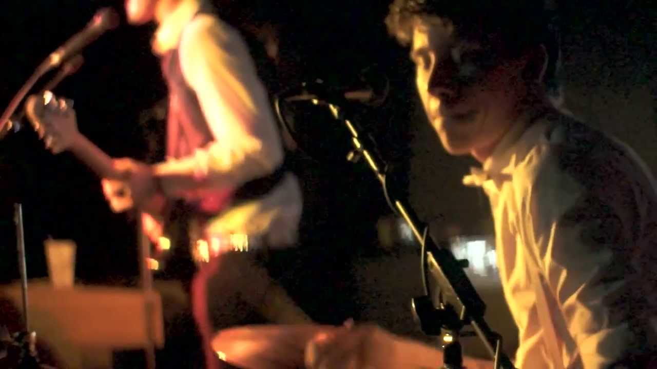 The Moxies - "Nightcrawler" [MUSIC VIDEO]