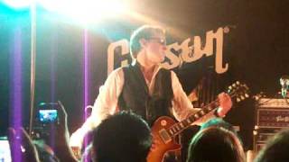Joe Bonamassa gibson guitar studio