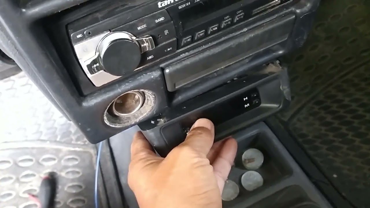 Cara Memperbaiki Jam Digital Mobil Daihatsu Charade Classt 1993 