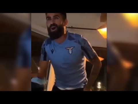 HYSAJ canta BELLA CIAO alla LAZIO!