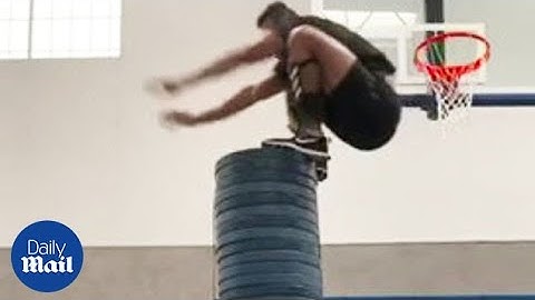 Athlete leaps more than 5ft off ground in astonishing box jump