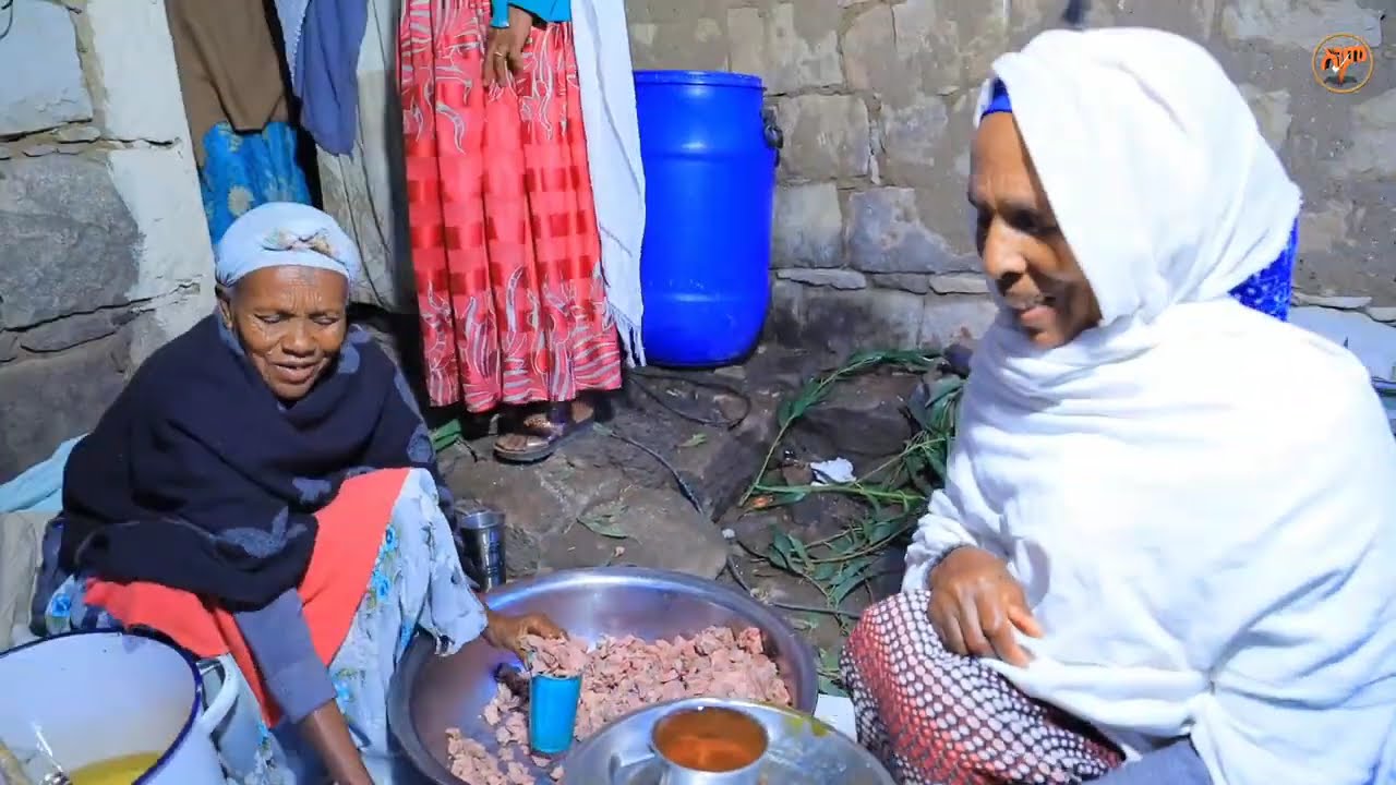 ባህሊ ዓጋመ ብፁሩይ ካሜራ ዝተወሰደ ኣብኣብ ድሮ መርዓ ፃሕሊ ከምእውን ጥሕሎ እንዳተዳለወ ዝተወሰደ ሪኢኻ ዘይምኖ እንቋዕ ዓጋመታይ ኮንኩ