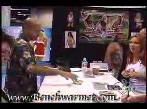 Benchwarmer Girls-Collectors Convention w/Carrie