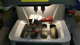 How to use CGDI CG007 Godzilla to Cut key and Change cutter for Land Rover Evoque HU101