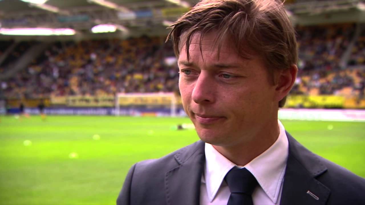 Jon Dahl Tomasson [pregame] Roda JC Kerkrade - FC Groningen 27 april 2014 play
