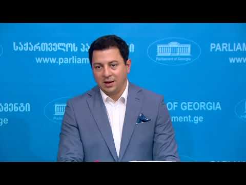 იძაბებით ჯვრის დანახვაზე?  არ მახსოვხართ სააკაშვილის დაბრუნების კომიკური ბანერი იდგა - თალაკვაძე