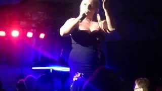 Sharon Nite chante Je n suis qu une chanson l'essentiel Léolo À ma maniere