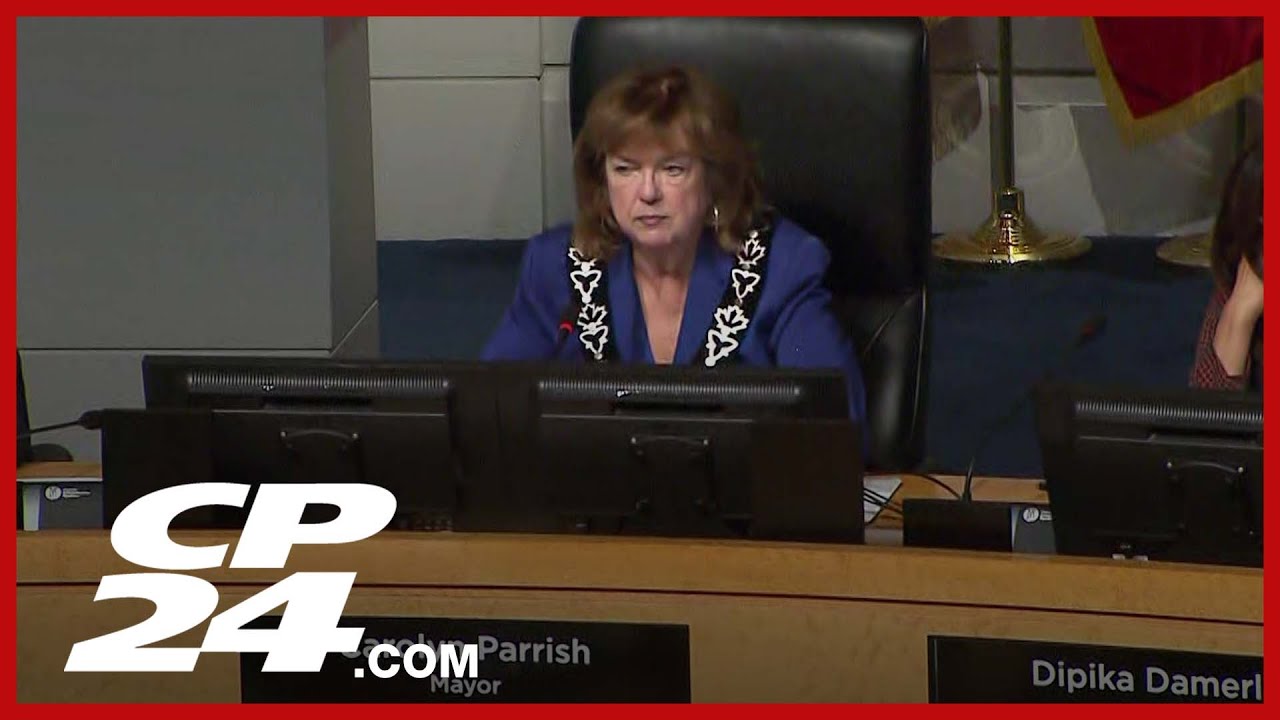 Carolyn Parrish's first council meeting as Mississauga mayor - YouTube