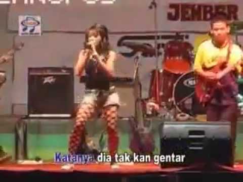 Ratna Antika hot live show Berdiri Bulu Romaku cipt benny ashar