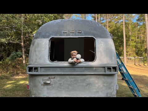 Tiny Home Renovation on our 1976 Airstream Argosy (Part 2)