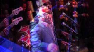 Video thumbnail of "Hector Acosta" El Torito": El Puerco Esta Chivo- En vivo 2011."