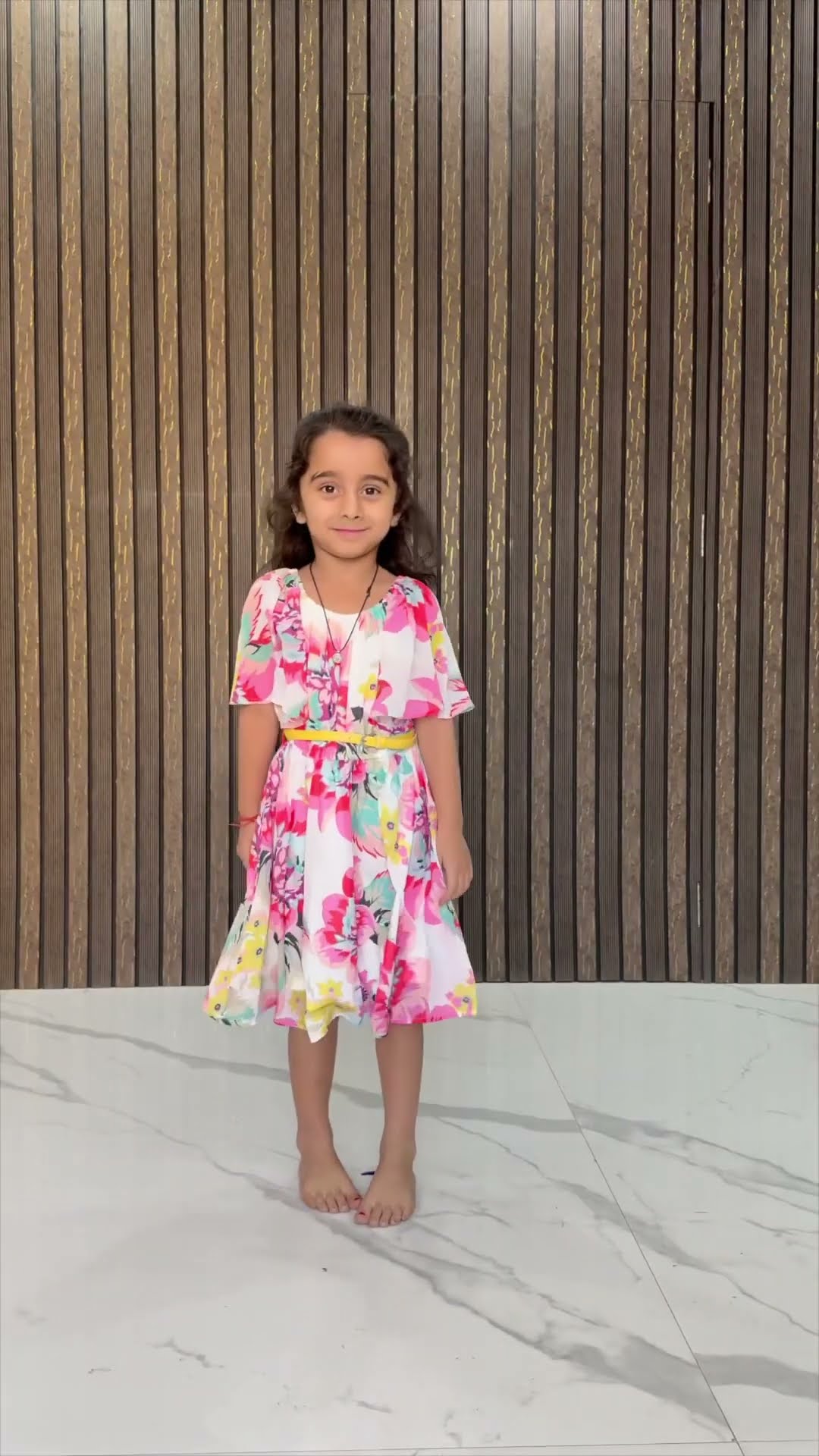 Kon si dress sabse achi lagi ???