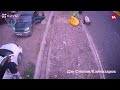 «Тазалык» вывезет, а мы пока разбросаем — видео с проспекта в Бишкеке