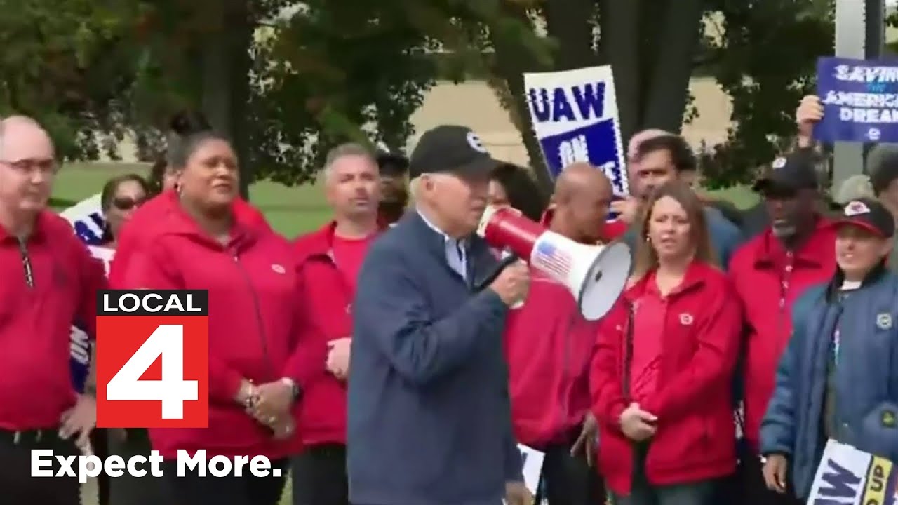 President Joe Biden visits striking UAW workers in Metro Detroit - YouTube